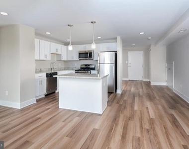 515 W Chelten Avenue - Photo Thumbnail 2