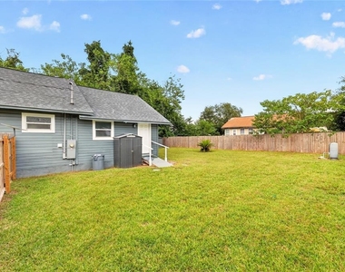 705 Nw 64th Place - Photo Thumbnail 10