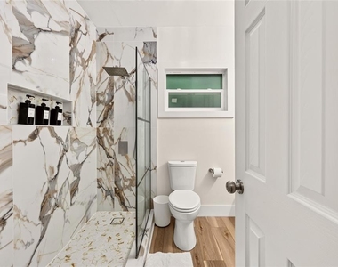 705 Nw 64th Place - Photo Thumbnail 36