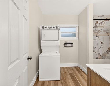 705 Nw 64th Place - Photo Thumbnail 23