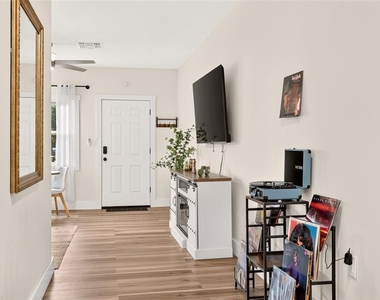 705 Nw 64th Place - Photo Thumbnail 21