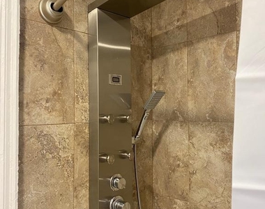 530 W King Street - Photo Thumbnail 5