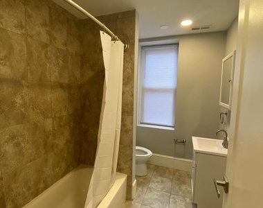530 W King Street - Photo Thumbnail 4
