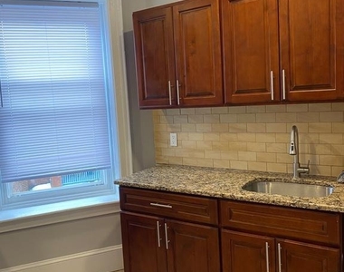 530 W King Street - Photo Thumbnail 1
