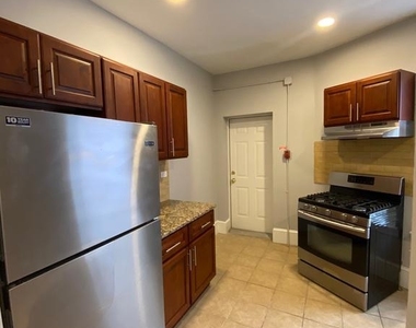530 W King Street - Photo Thumbnail 6