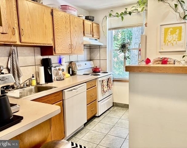2620 Poplar Street - Photo Thumbnail 6