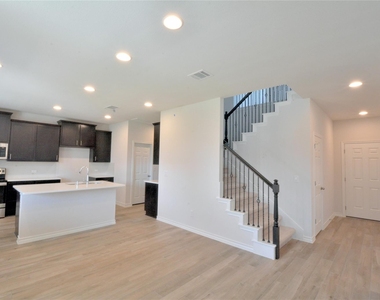 349 Capstone Rd - Photo Thumbnail 6