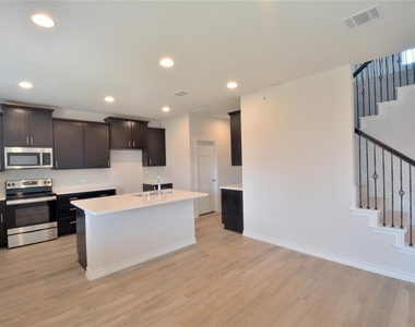 349 Capstone Rd - Photo Thumbnail 3