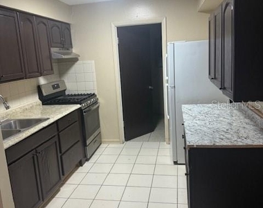 388 Notre Dame Drive - Photo Thumbnail 5