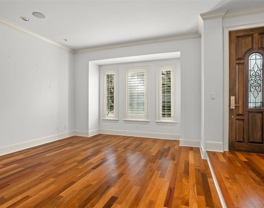 1136 S Pennsylvania Avenue - Photo Thumbnail 7