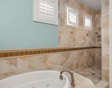 1136 S Pennsylvania Avenue - Photo Thumbnail 31