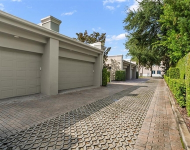 1136 S Pennsylvania Avenue - Photo Thumbnail 41