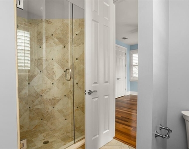1136 S Pennsylvania Avenue - Photo Thumbnail 26