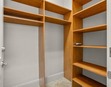 1136 S Pennsylvania Avenue - Photo Thumbnail 32