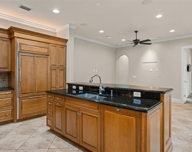 1136 S Pennsylvania Avenue - Photo Thumbnail 15