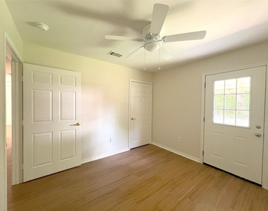 1006 2nd Street - Photo Thumbnail 17