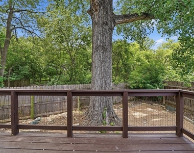 9504 N Creek Dr - Photo Thumbnail 8