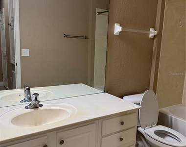 6335 Contessa Drive - Photo Thumbnail 13