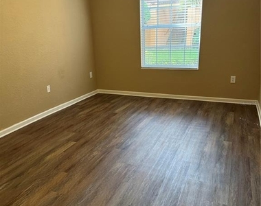 6335 Contessa Drive - Photo Thumbnail 17