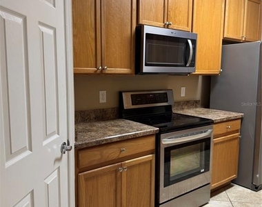 6335 Contessa Drive - Photo Thumbnail 4