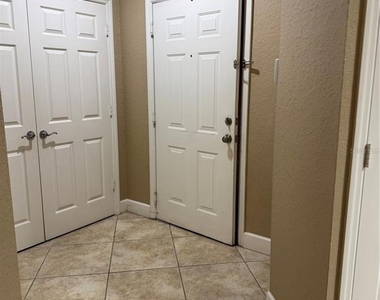 6335 Contessa Drive - Photo Thumbnail 3