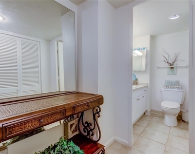 880 Mandalay Avenue - Photo Thumbnail 13