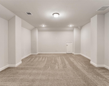 7623 Water Glen Lane - Photo Thumbnail 38