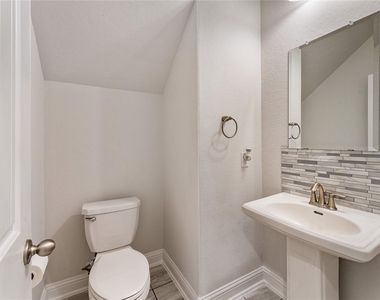 7623 Water Glen Lane - Photo Thumbnail 13