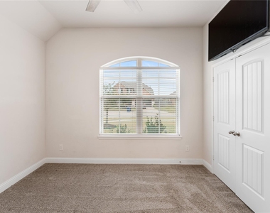 7623 Water Glen Lane - Photo Thumbnail 7