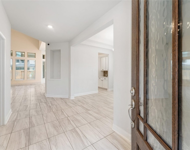 7623 Water Glen Lane - Photo Thumbnail 4