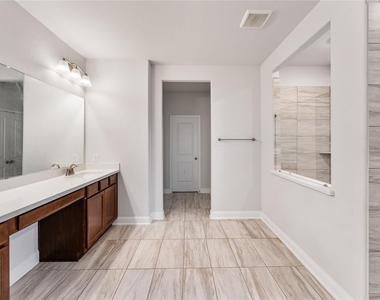7623 Water Glen Lane - Photo Thumbnail 28