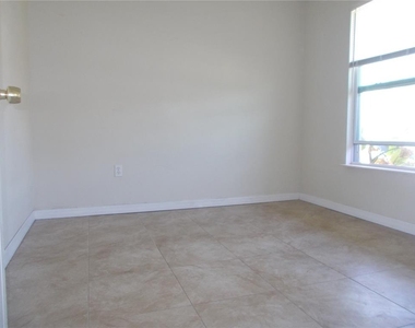 5982 52nd Avenue N - Photo Thumbnail 6