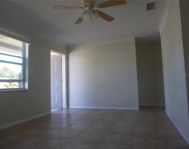 5982 52nd Avenue N - Photo Thumbnail 3