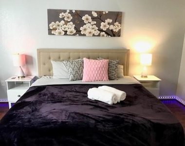 1104 Blueridge Dr - Photo Thumbnail 7
