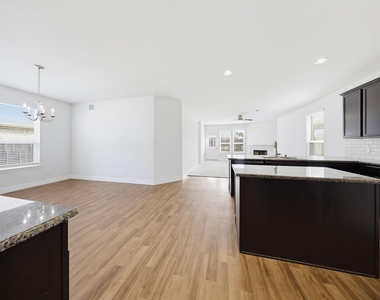 40615 Guillemont Lane - Photo Thumbnail 7
