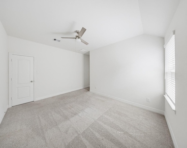 40615 Guillemont Lane - Photo Thumbnail 15