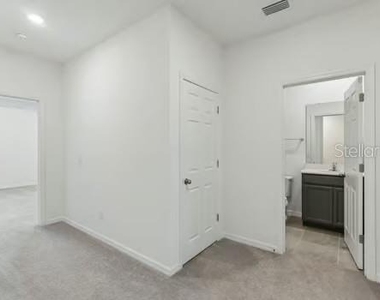 7043 Twilight Bay Drive - Photo Thumbnail 12