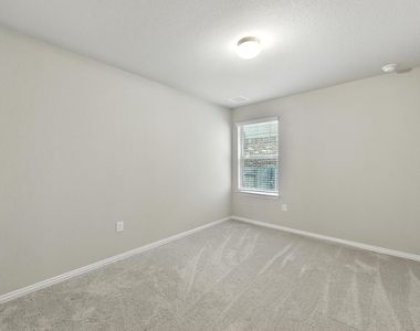 149 Hackberry Ln - Photo Thumbnail 19
