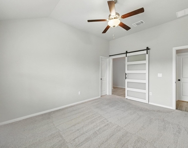 149 Hackberry Ln - Photo Thumbnail 13