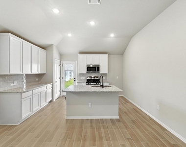 149 Hackberry Ln - Photo Thumbnail 8
