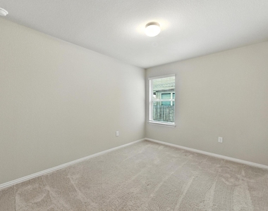 149 Hackberry Ln - Photo Thumbnail 18