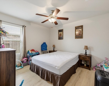 4515 Terrazza Verde Drive - Photo Thumbnail 9