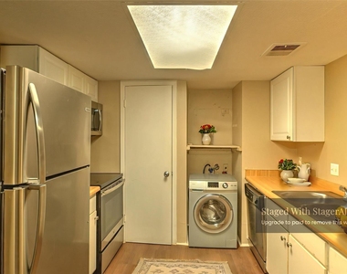 9009 Richmond Avenue - Photo Thumbnail 2