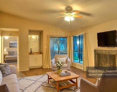 9009 Richmond Avenue - Photo Thumbnail 3
