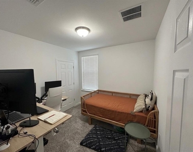 3864 Giorgio Drive - Photo Thumbnail 6