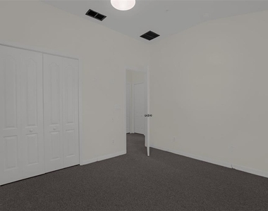 740 Ashworth Overlook Drive - Photo Thumbnail 20