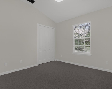 740 Ashworth Overlook Drive - Photo Thumbnail 17