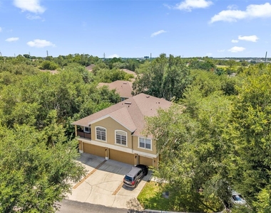 740 Ashworth Overlook Drive - Photo Thumbnail 31