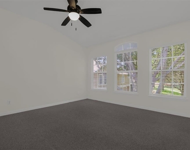 740 Ashworth Overlook Drive - Photo Thumbnail 22