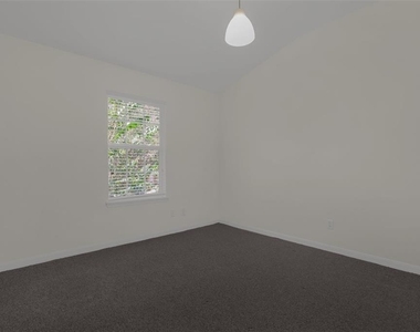 740 Ashworth Overlook Drive - Photo Thumbnail 19